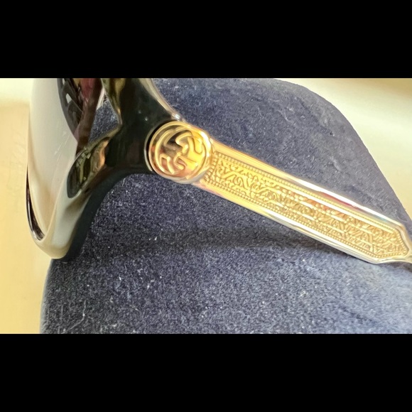 Gucci Sunglasses - Picture 3 of 5
